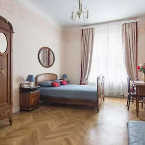 Castle Vintage Apartment